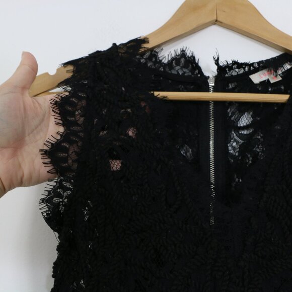 *Luxxel Black Lace V-Neck Dress - Picture 7 of 8